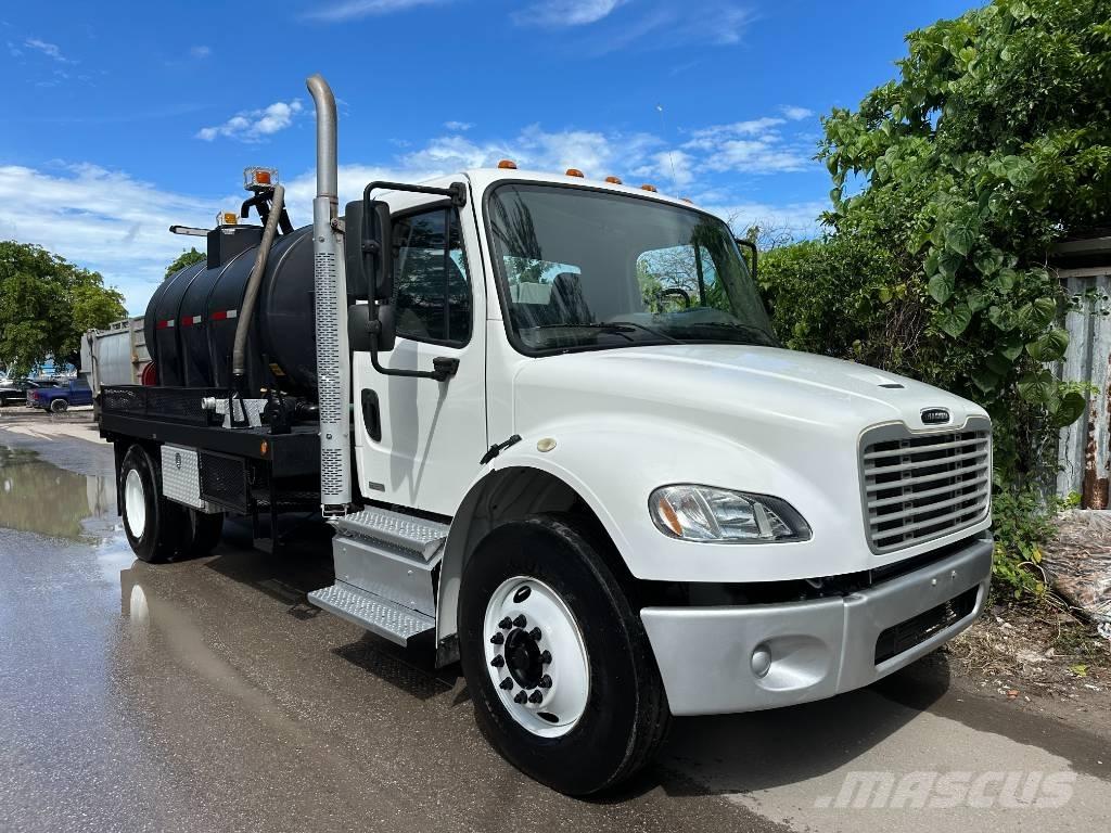 Freightliner M2 Camion aspirateur, Hydrocureur