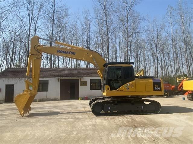 Komatsu PC200-7 Pelle sur chenilles