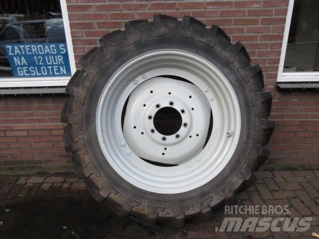 Michelin 13.6/38 Pneus, roues et jantes