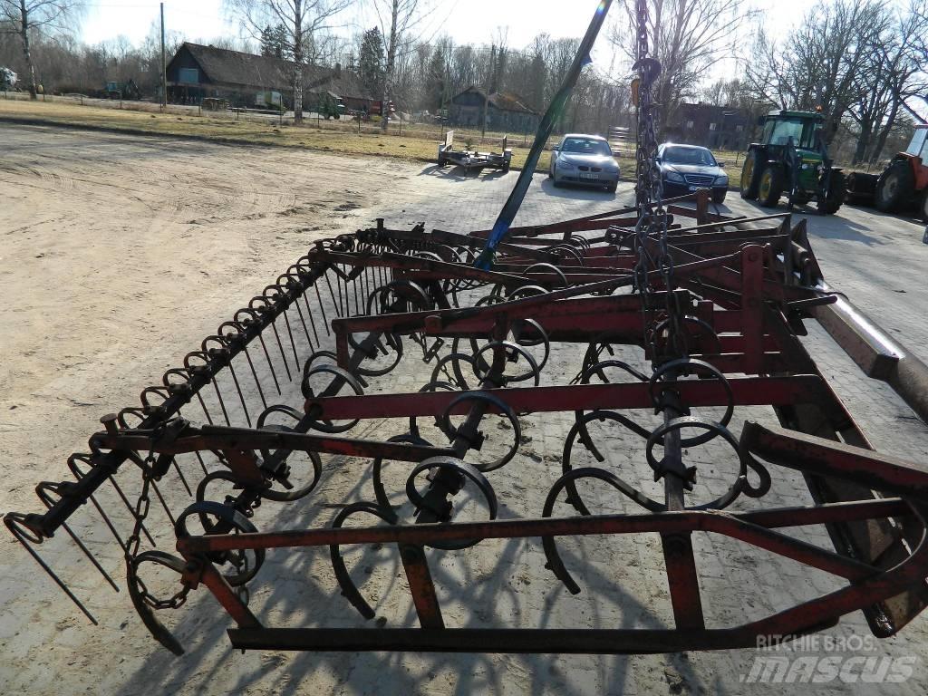 Lilla Harrie 3600 Déchaumeur, cultivateur
