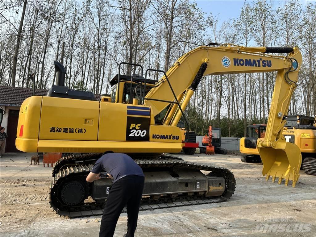 Komatsu PC200-8 Pelle sur chenilles