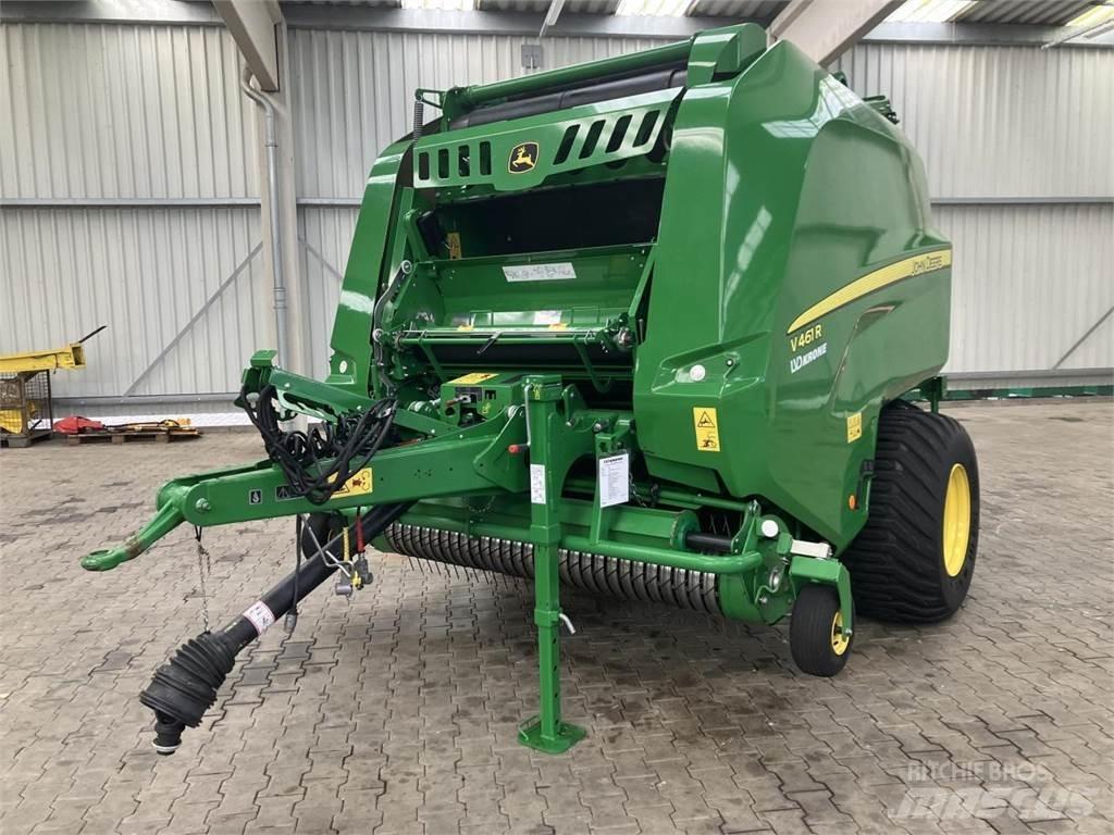 John Deere V461R Presse à balle ronde