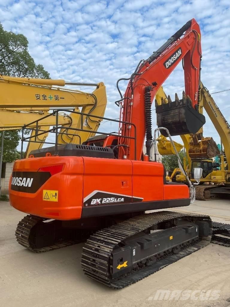 Doosan DX 225 Mini pelle 7t-12t