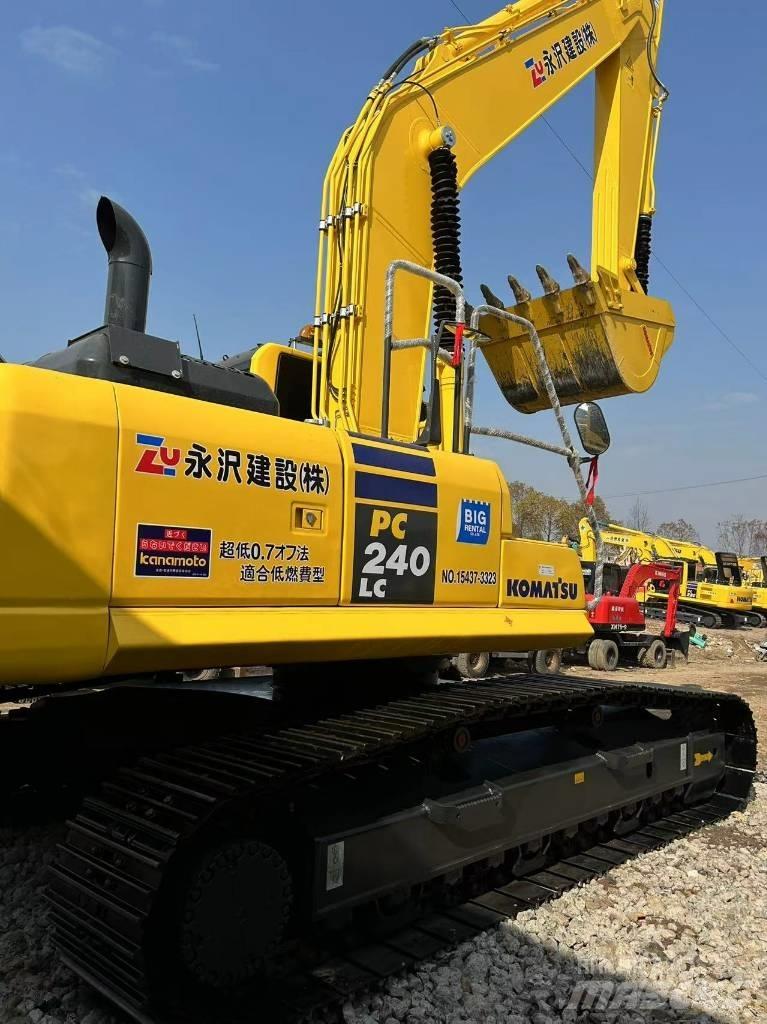 Komatsu 240-8 Pelle sur chenilles