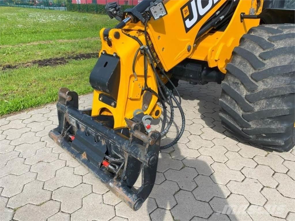 JCB TM 220 - 40 KM/H Télescopique agricole