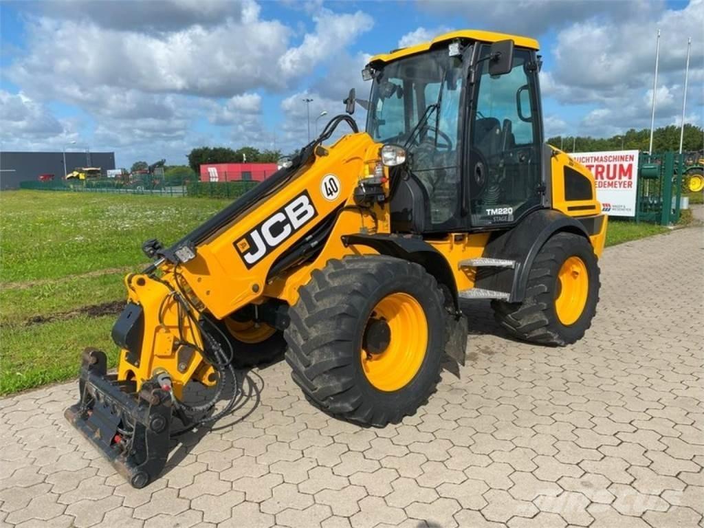 JCB TM 220 - 40 KM/H Télescopique agricole