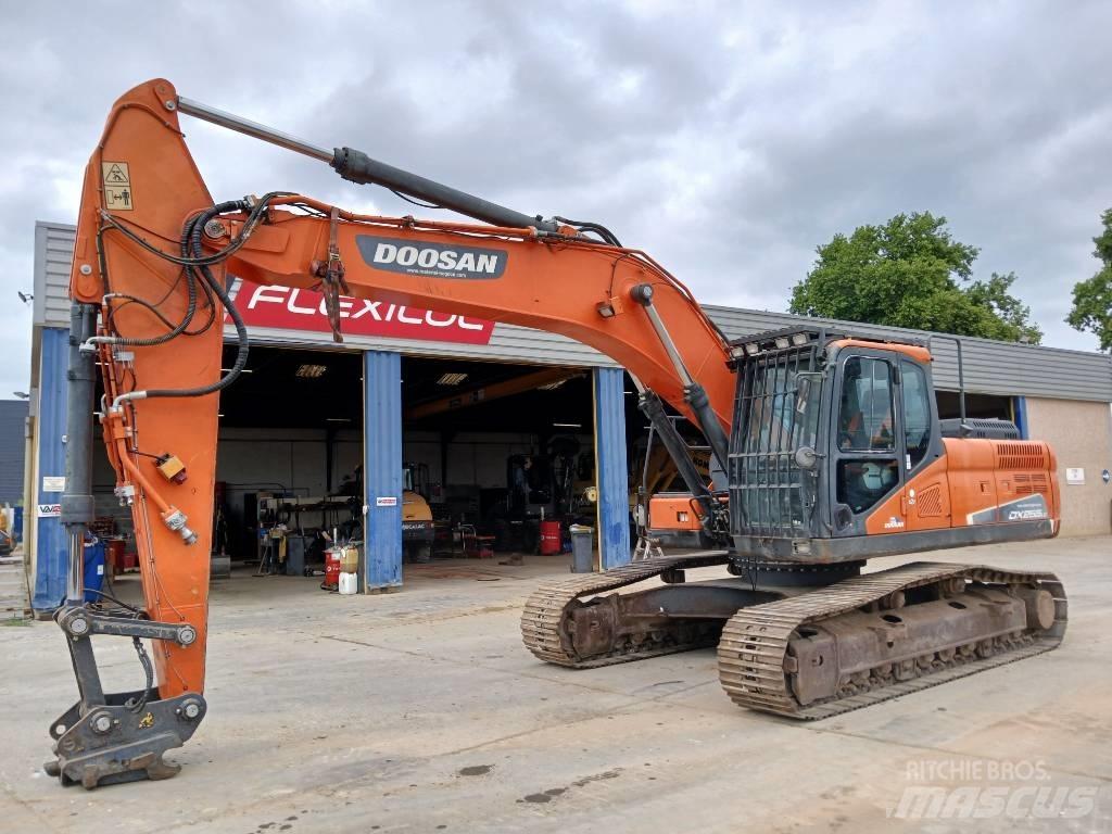 Doosan DX 255 LC Pelle sur chenilles