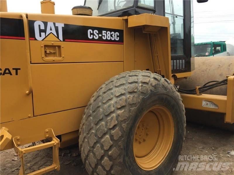 CAT CS 583 C Rouleaux monocylindre