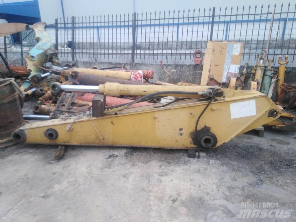CAT M 318 Châssis et suspension