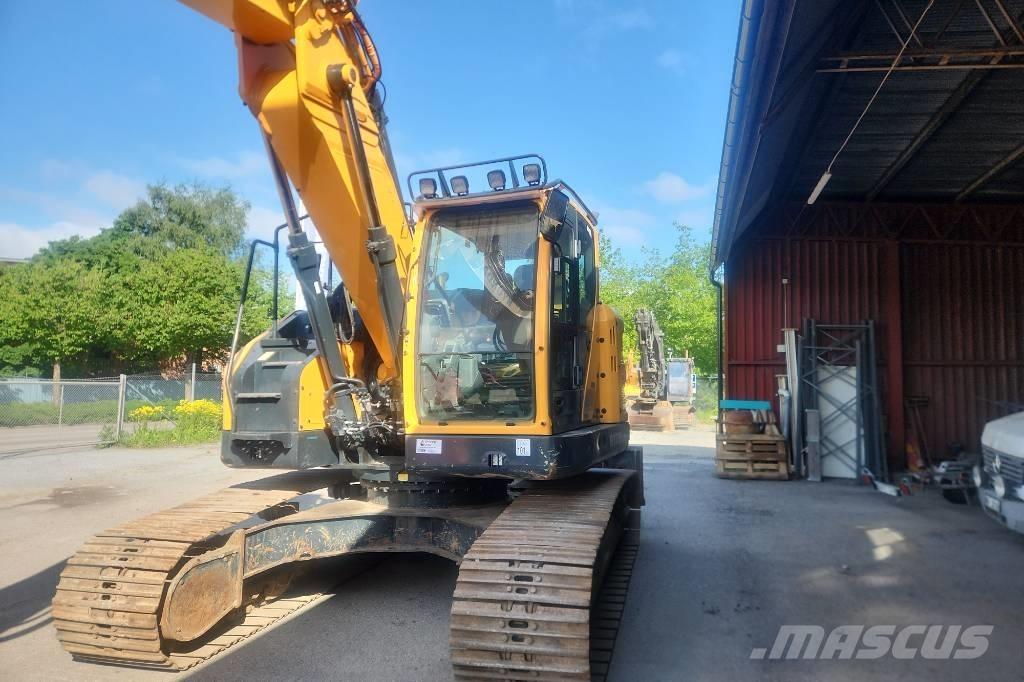 Hyundai HX 235 LCR Pelle sur chenilles
