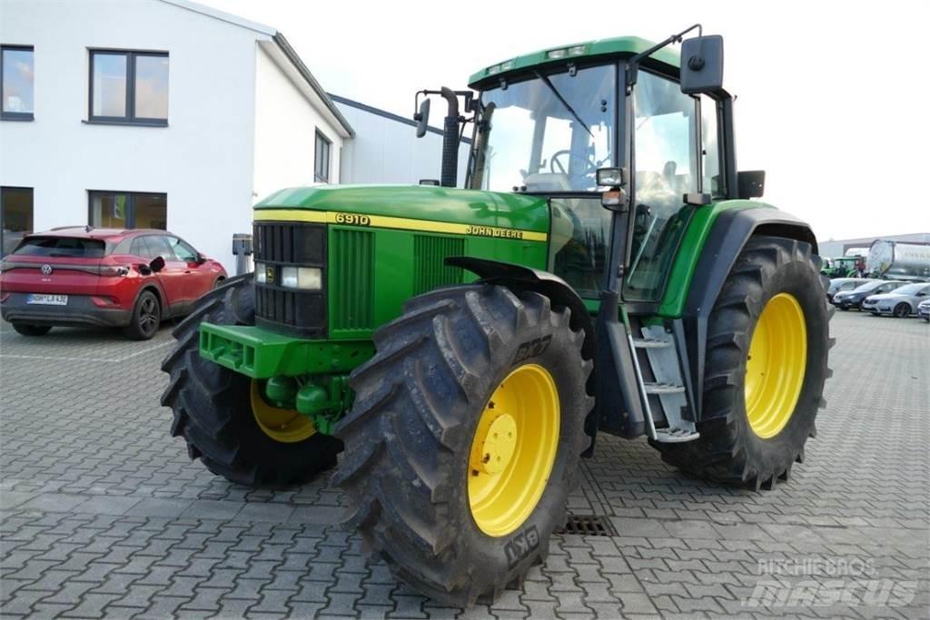 John Deere 6910 Tracteur