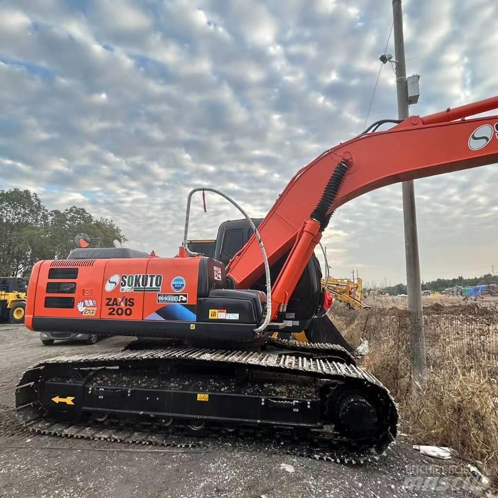Hitachi ZX 200 Pelle sur chenilles