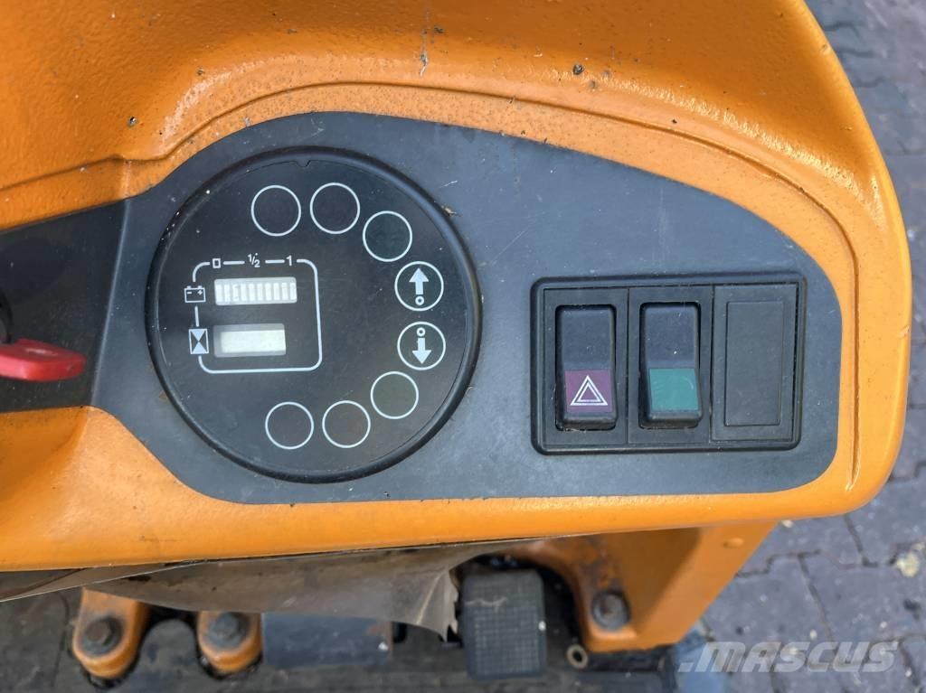 Still R06    V-4254 Chariot remorqueur