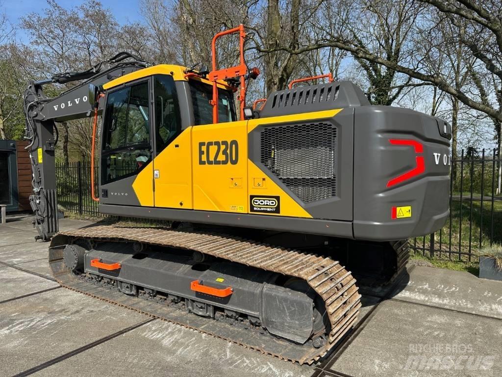 Volvo EC 230FL Pelle sur chenilles