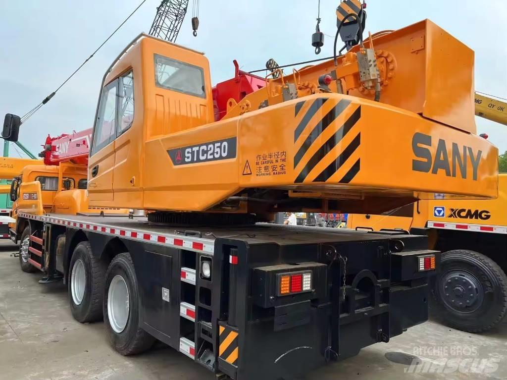 Sany STC 250 Grues tout terrain