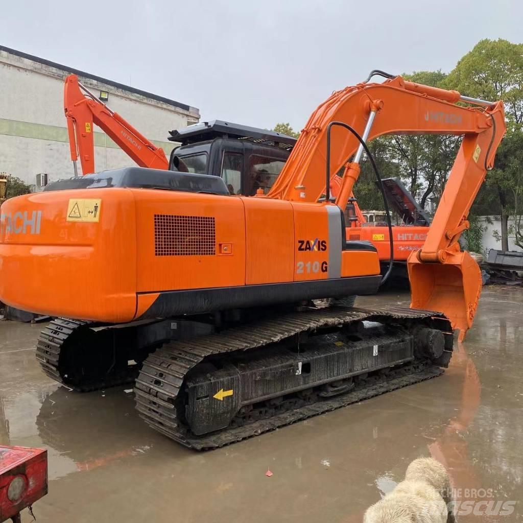 Hitachi ZX 210 Pelle sur chenilles