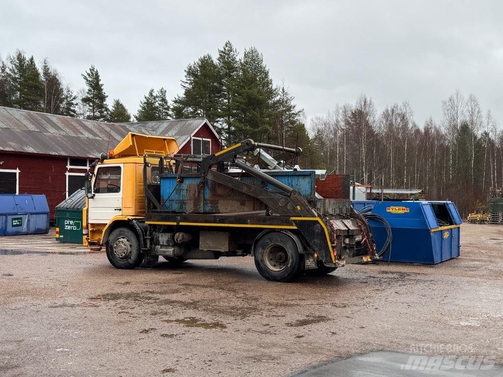 Scania P 82 H Camion multibenne