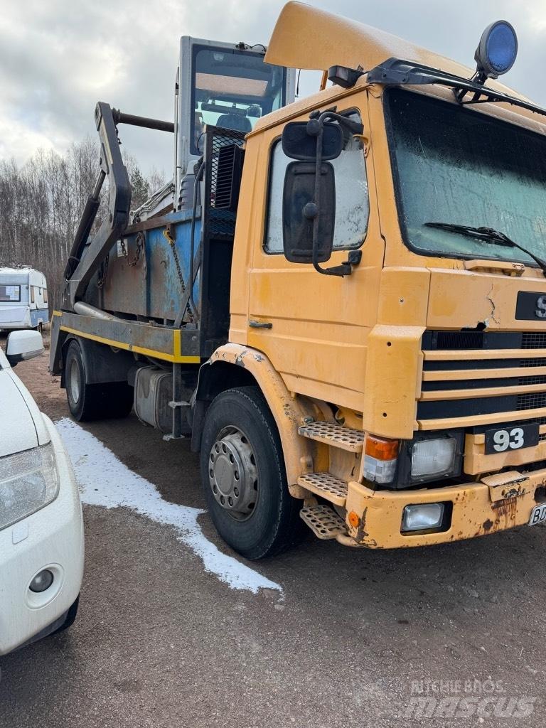 Scania P 82 H Camion multibenne