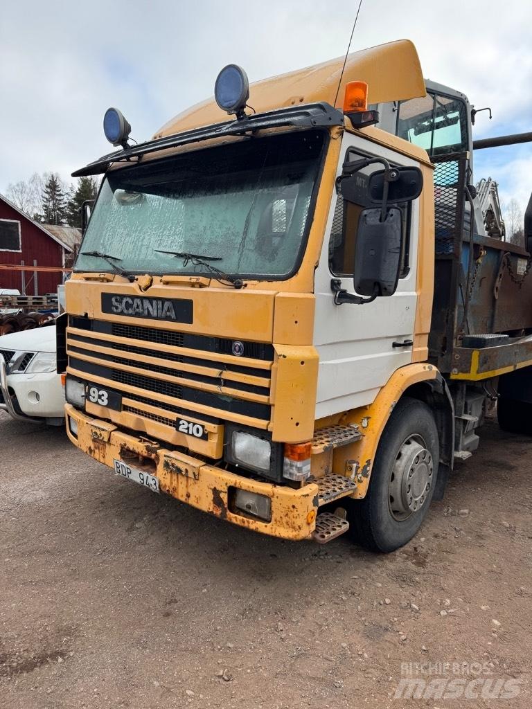 Scania P 82 H Camion multibenne