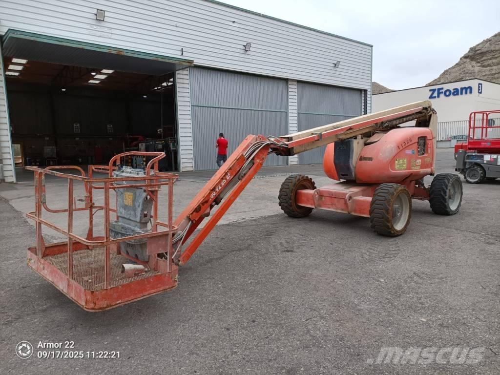 JLG 600 AJ Nacelles articulées