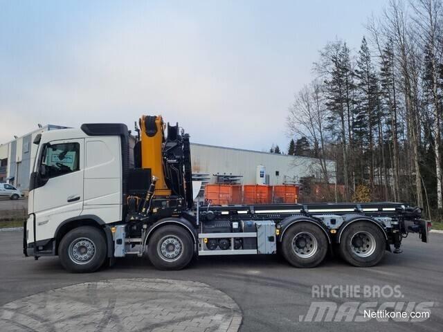Volvo FH 540 Camion plateau ridelle avec grue