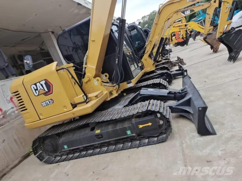 CAT 307 E Pelle sur chenilles