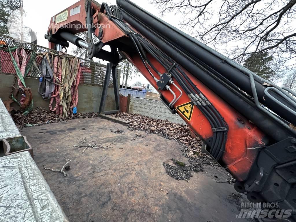 Volvo FL7 Camion plateau ridelle avec grue