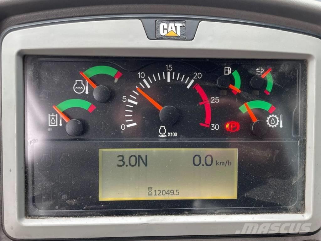 CAT 966M XE Chargeuse sur pneus