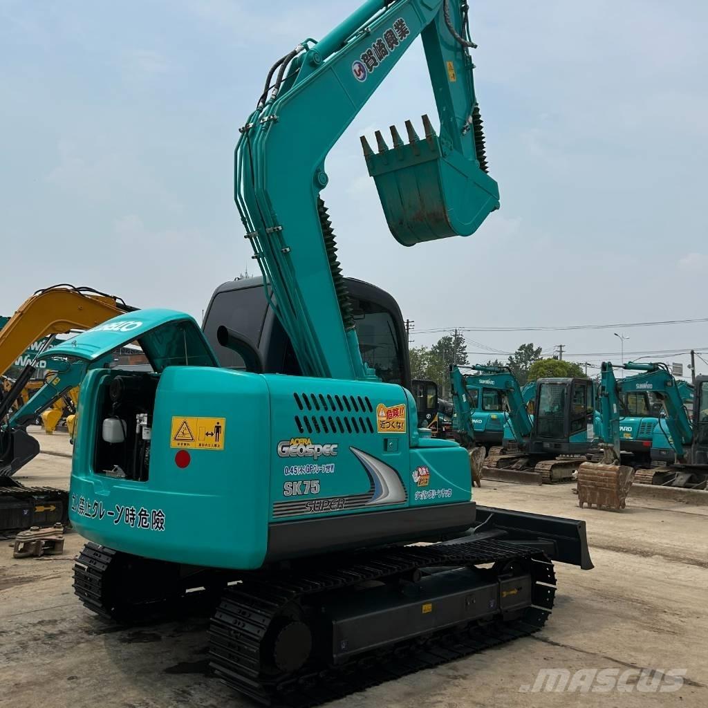 Kobelco 75 Pelle sur chenilles