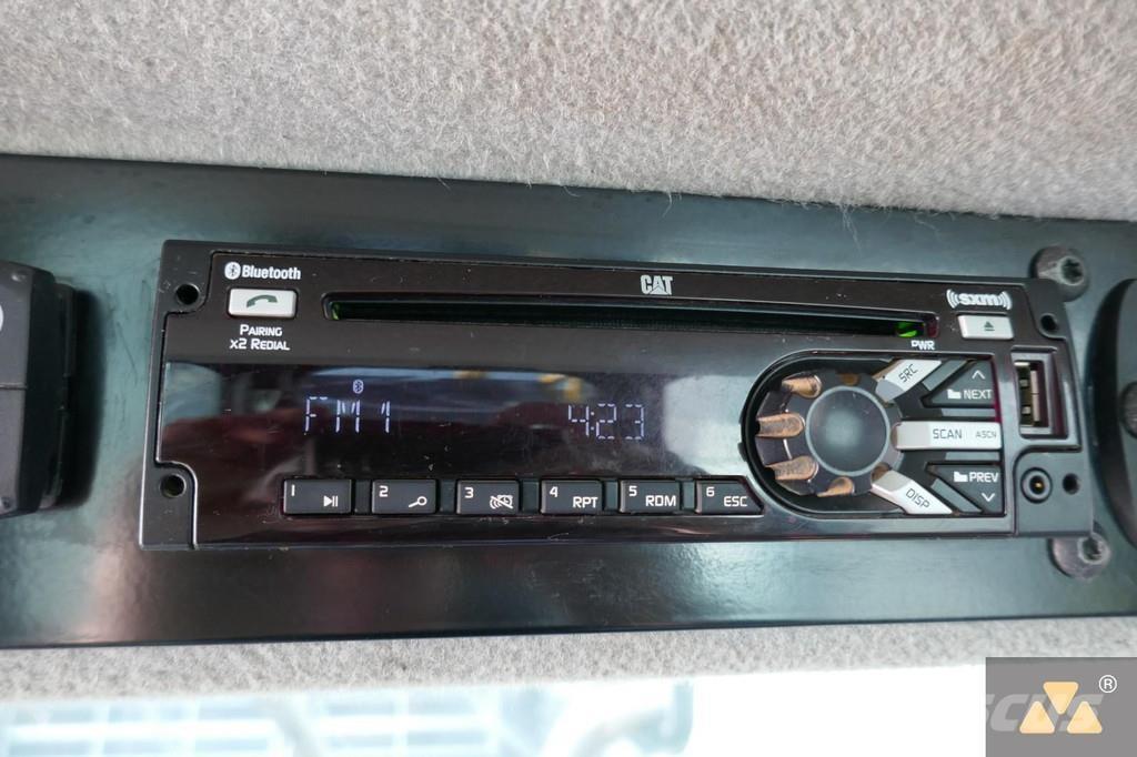 CAT 555D Débusqueur