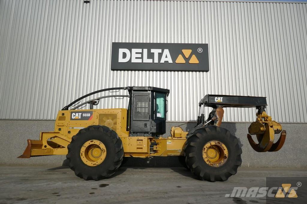 CAT 555D Débusqueur