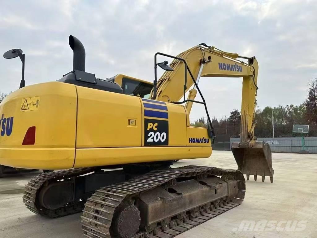 Komatsu PC 200 Pelle sur chenilles