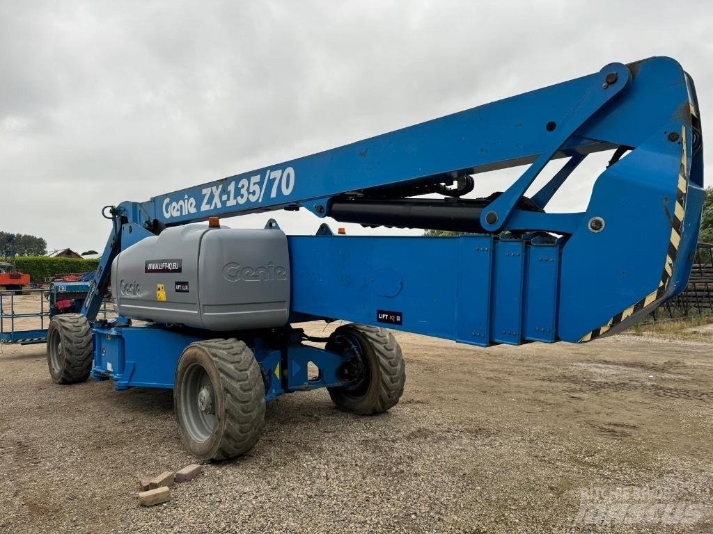 Genie ZX 135/70 Nacelles articulées