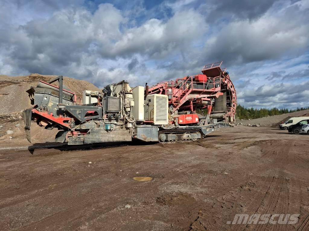 Sandvik UH550 E Concasseur mobile