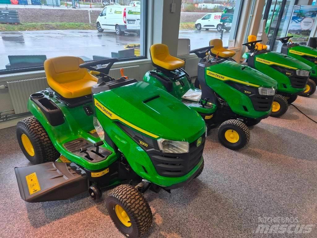 John Deere X 107 Tondeuses montées