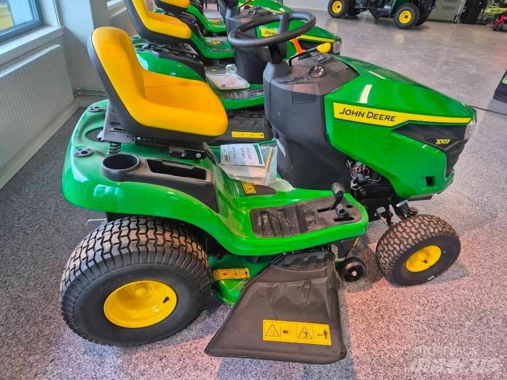 John Deere X 107 Tondeuses montées