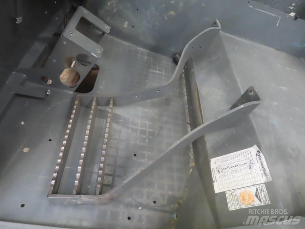 Kramer 353-354 Cabine