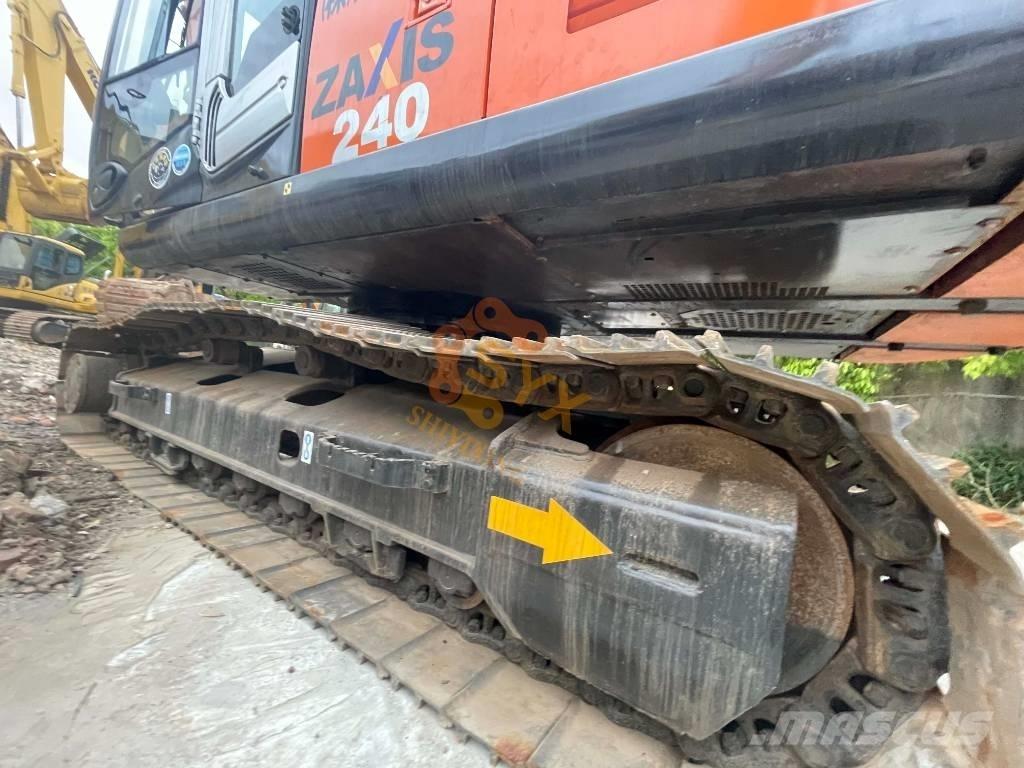 Hitachi ZX 240 Pelle sur chenilles