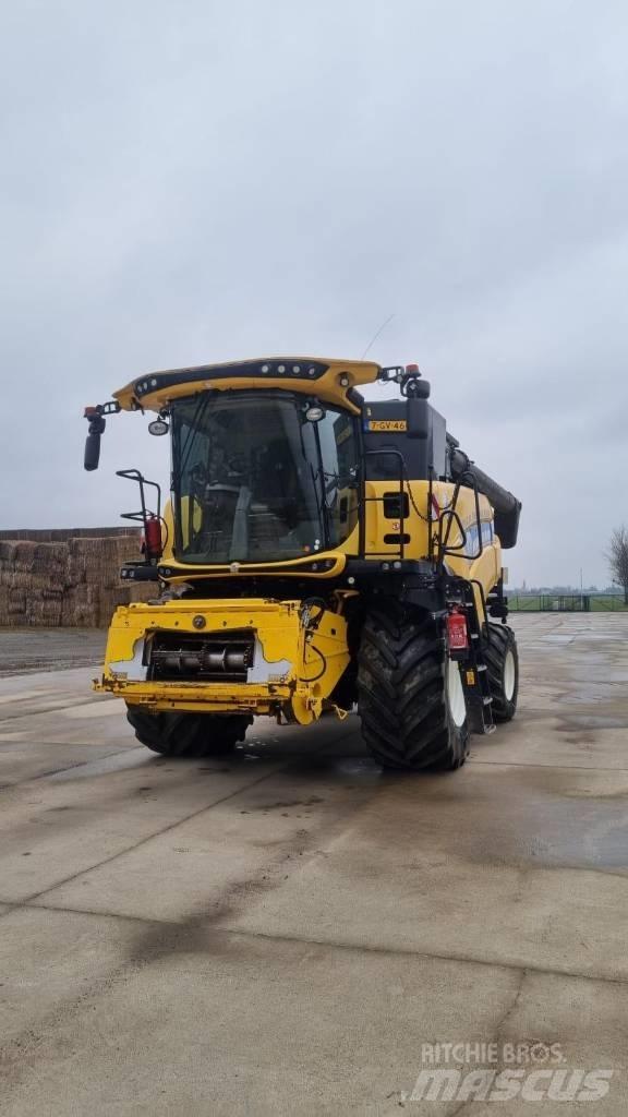 New Holland CR 8.80 Moissonneuse batteuse