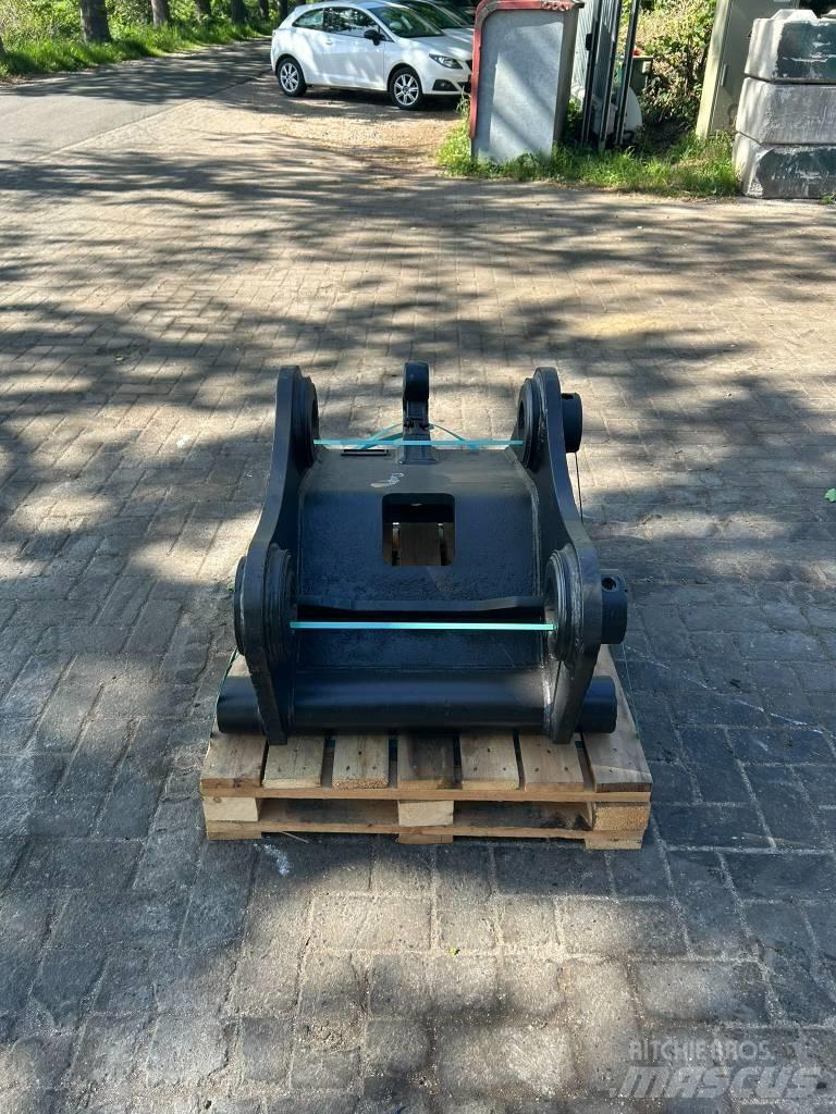 Pladdet CW 55 S Attache rapide pour godet