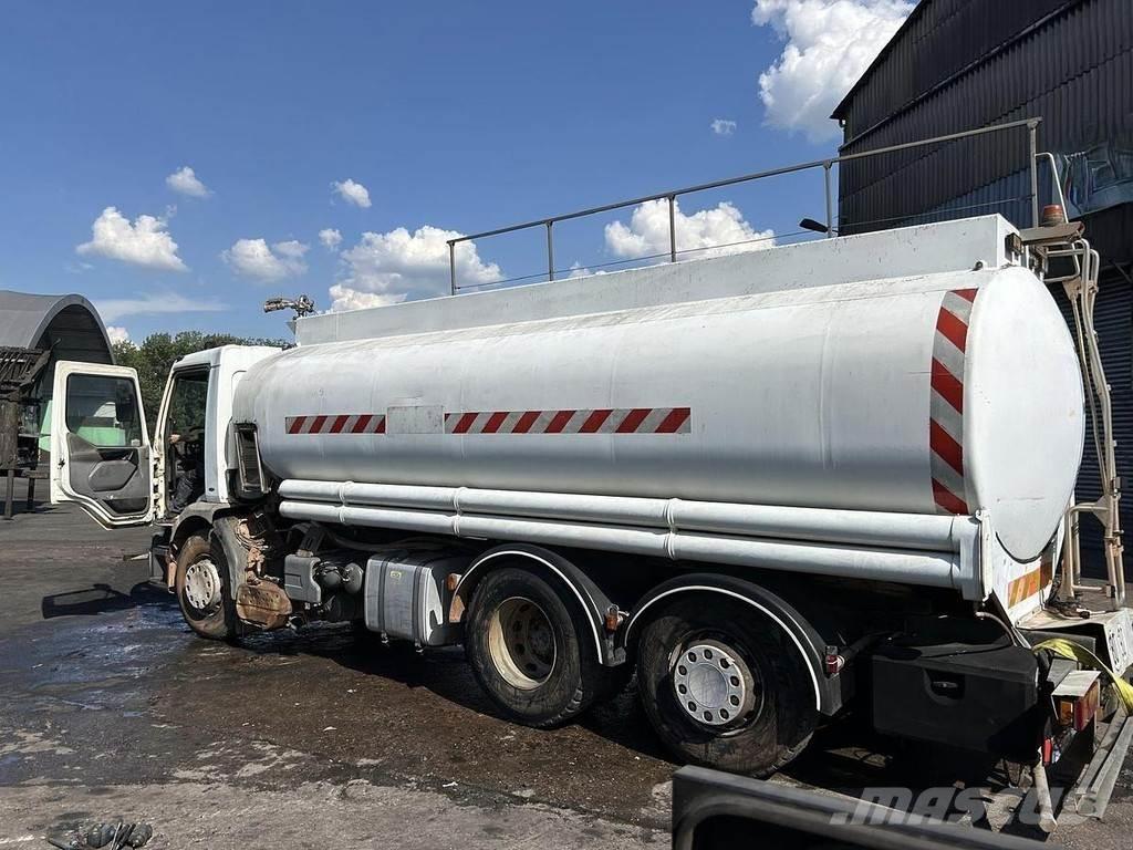 Renault 320 Motrici cisterna