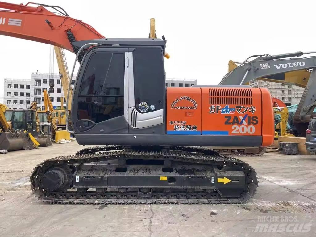 Hitachi ZX 200 Pelle sur chenilles