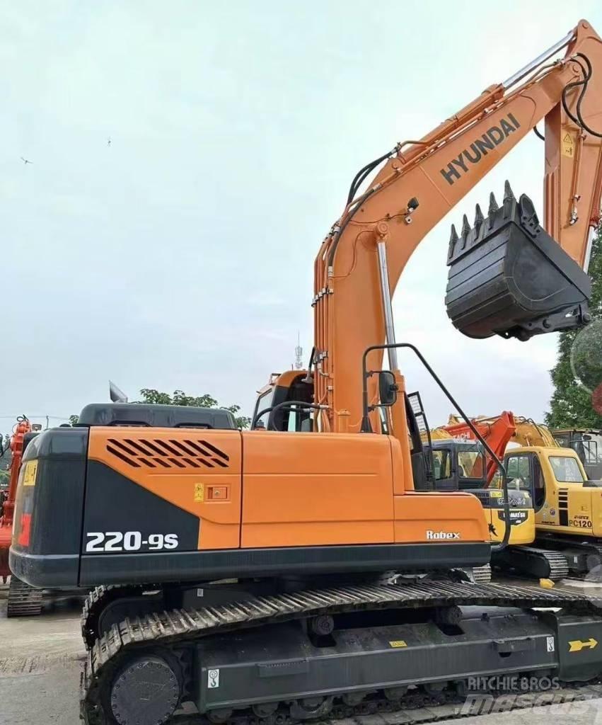Hyundai 220-9 Pelle sur chenilles