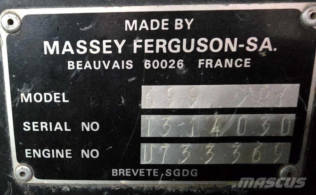 Massey Ferguson 699 Tracteur