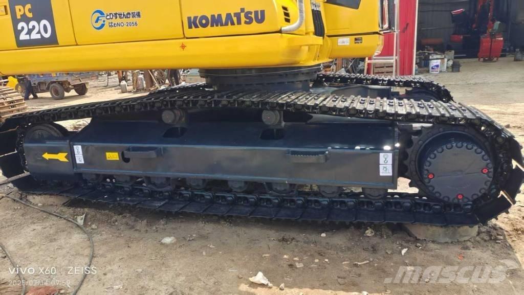 Komatsu 220 Pelle sur chenilles