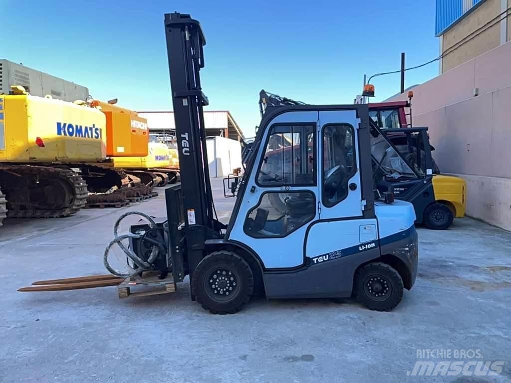 TEU FLB25 Autres Chariots élévateurs