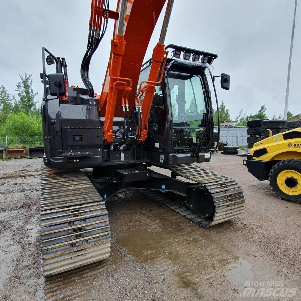 Hitachi ZX225USRLC-7 Pelle sur chenilles