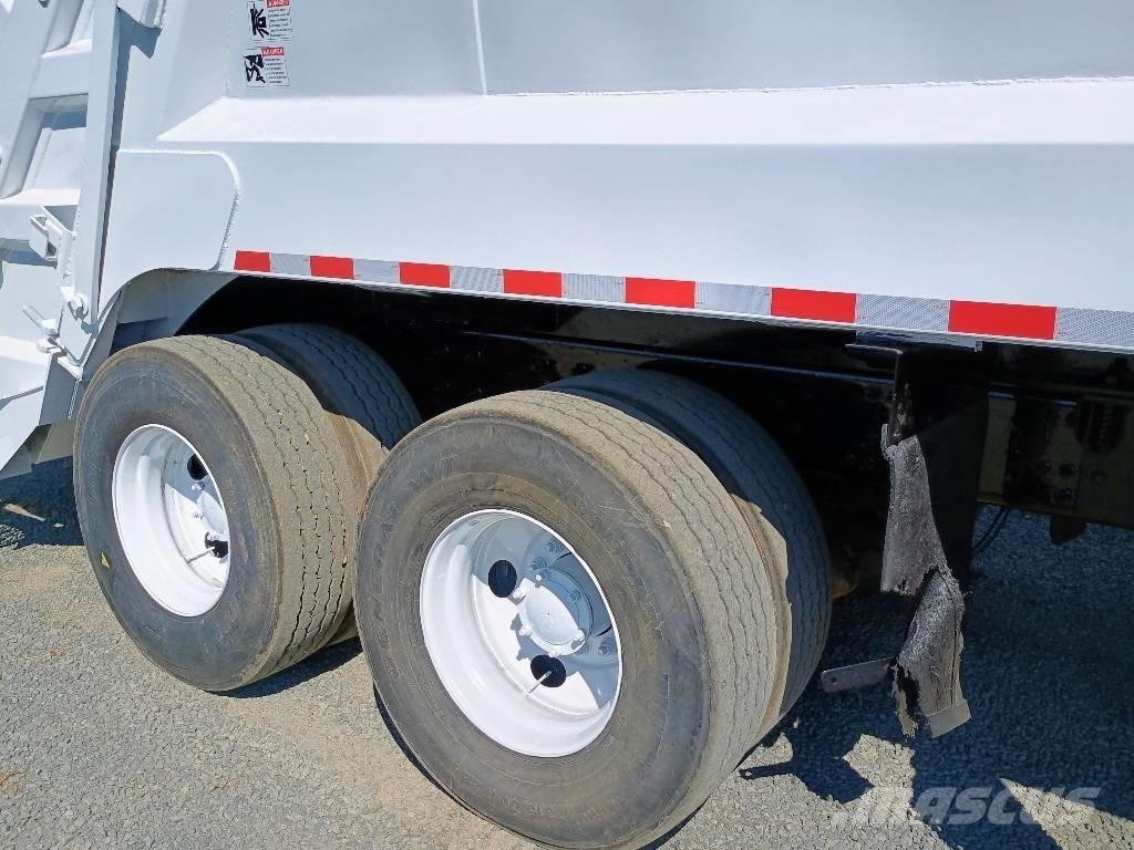 Mack GU 713 Camion poubelle