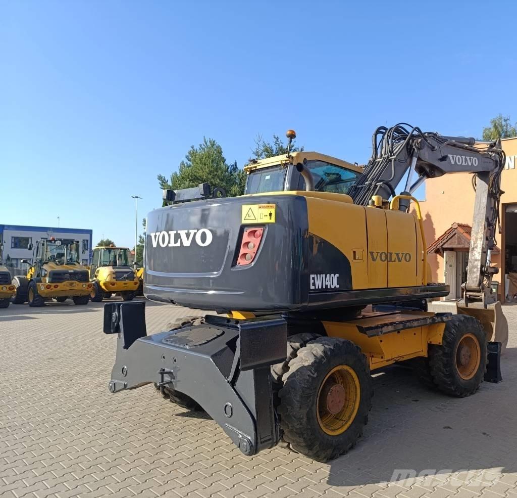 Volvo EW 140 C Pelle sur pneus