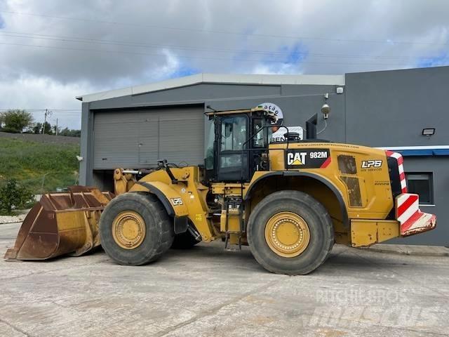 CAT 982 M Chargeuse sur pneus